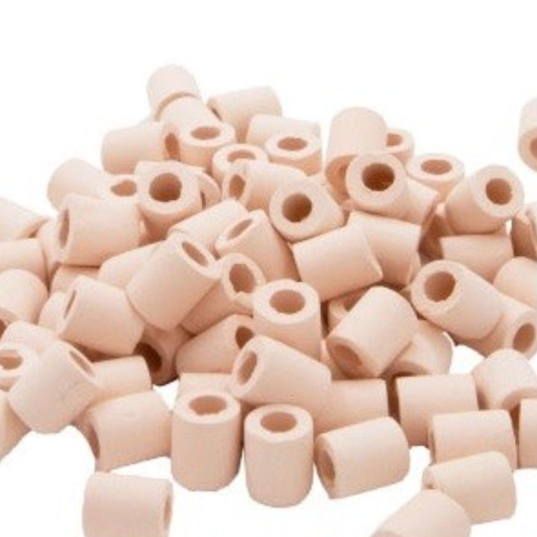 Céramiques roses pour filtrer l'eau